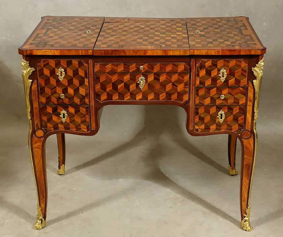 Coiffeuse Transition marqueterie de cube bronzes aux satyres estampill&eacute;e L&eacute;onard Boudin